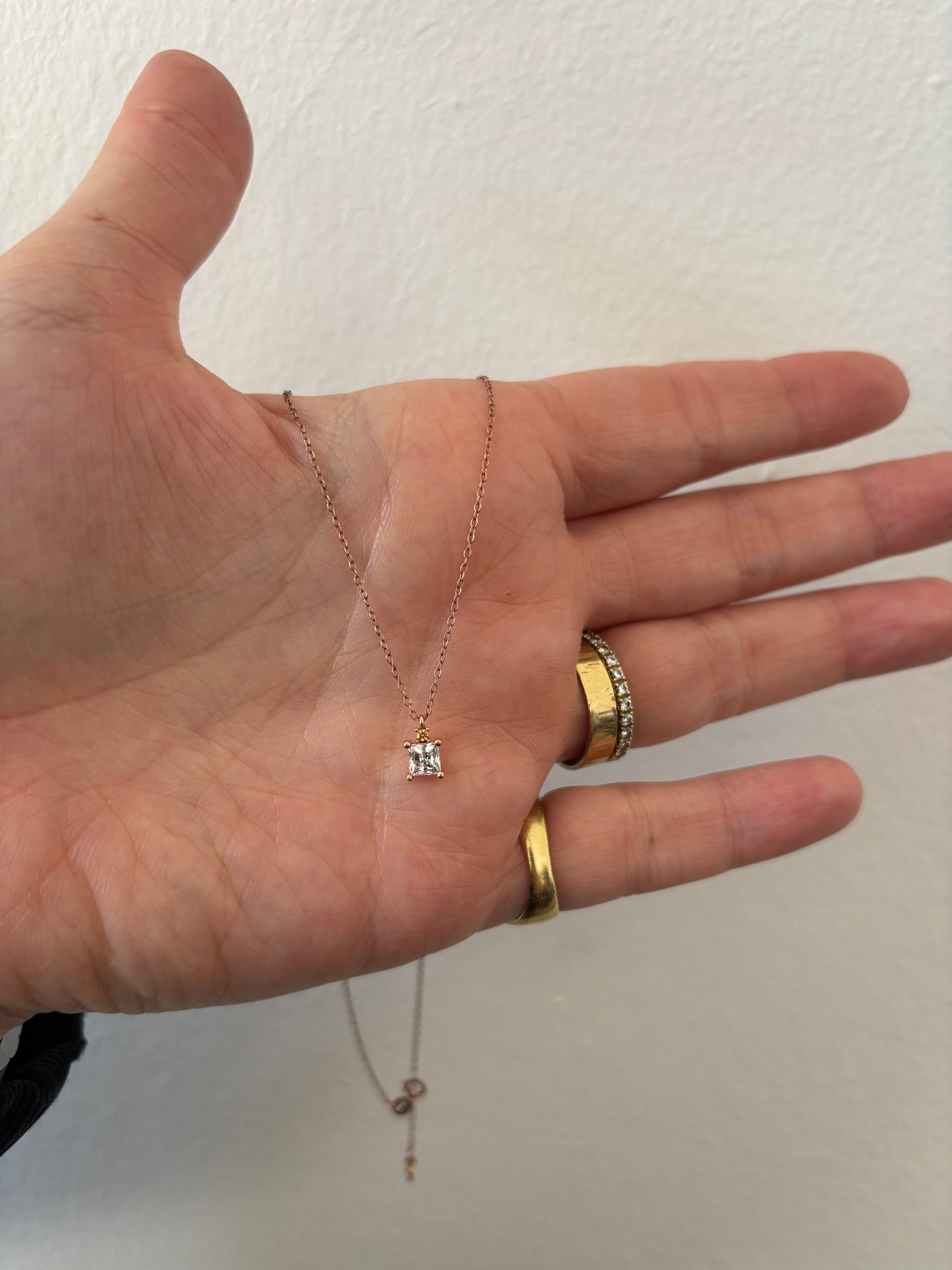 Helia Necklace